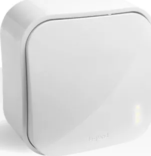 Выключатель ОУ проходной 1-кл. Белый Quteo LEGRAND
